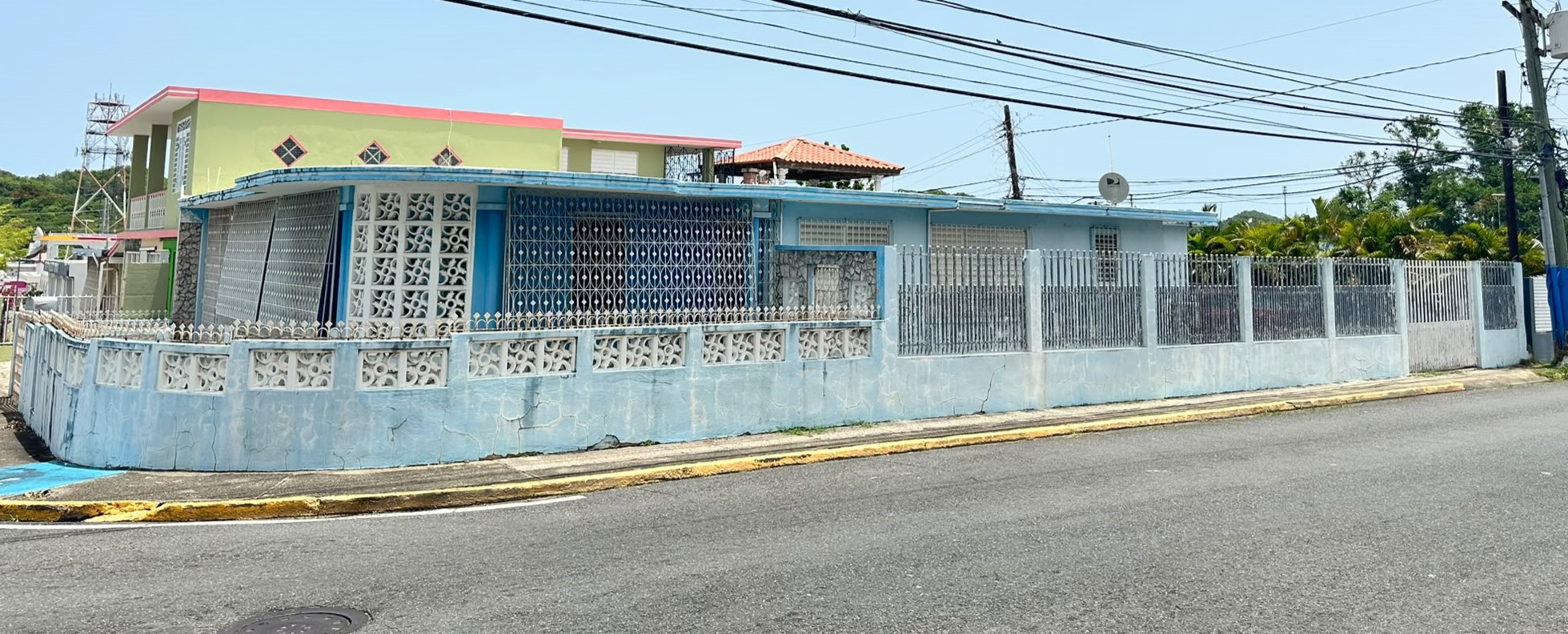 RE/MAX real estate, Puerto Rico, uRB San Salvador, Property in Urb. San Salvador, Manati for Sale!