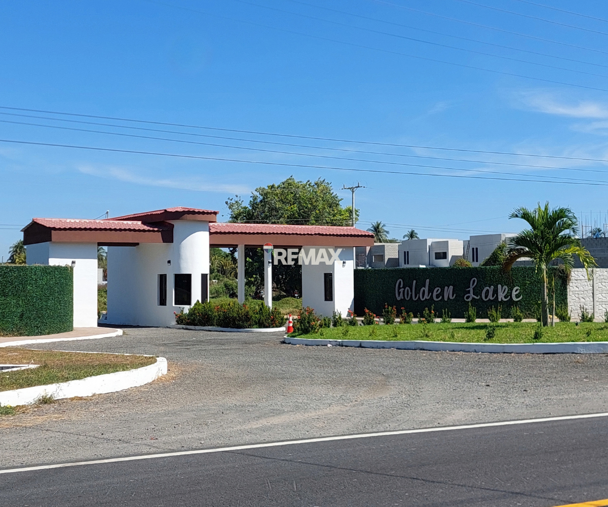 TERRENO EN GOLDEN LAKE, COSTA DEL SOL