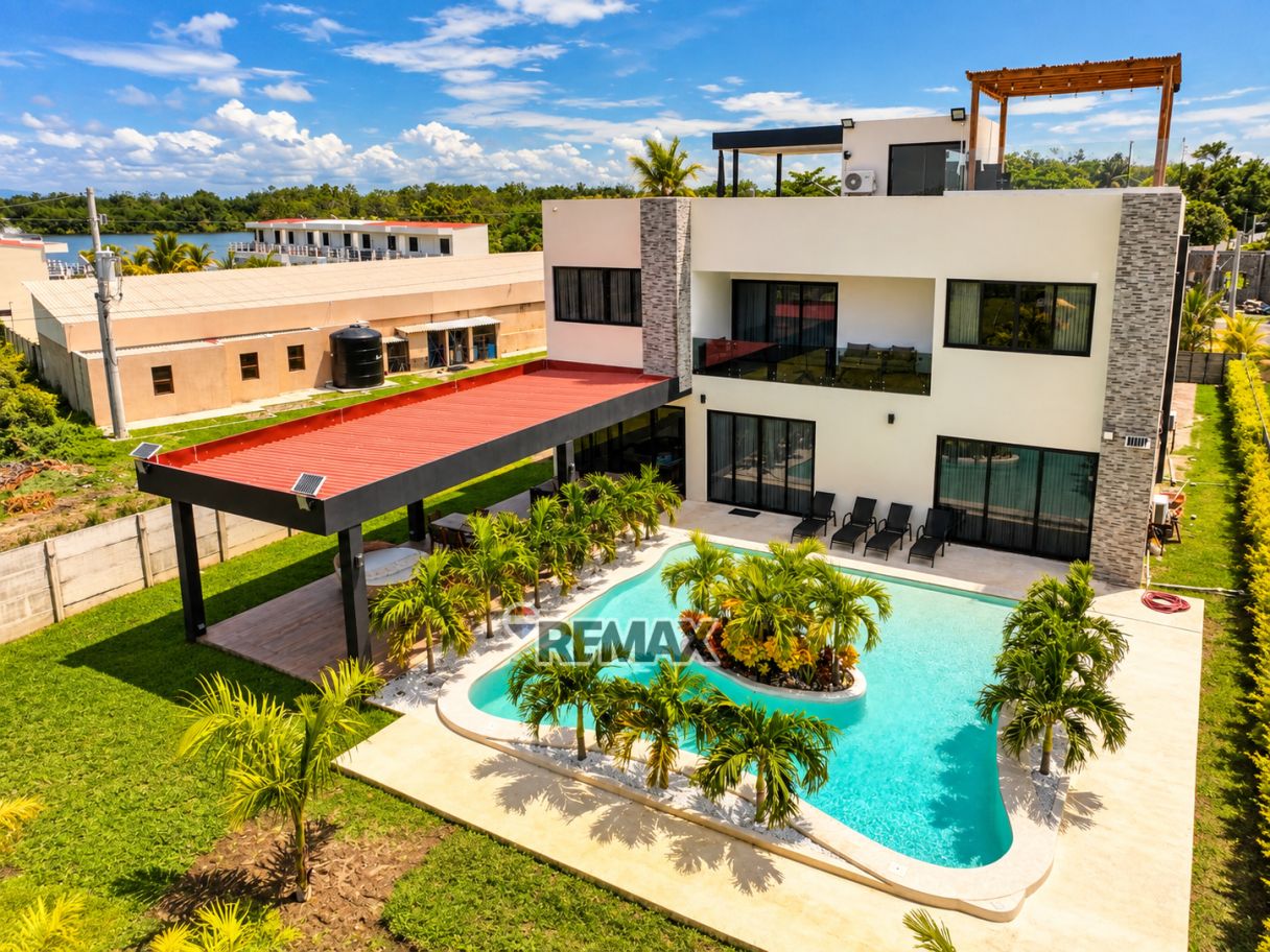 Residencia de lujo en Golden Lake, San Luis La Herradura, La Paz