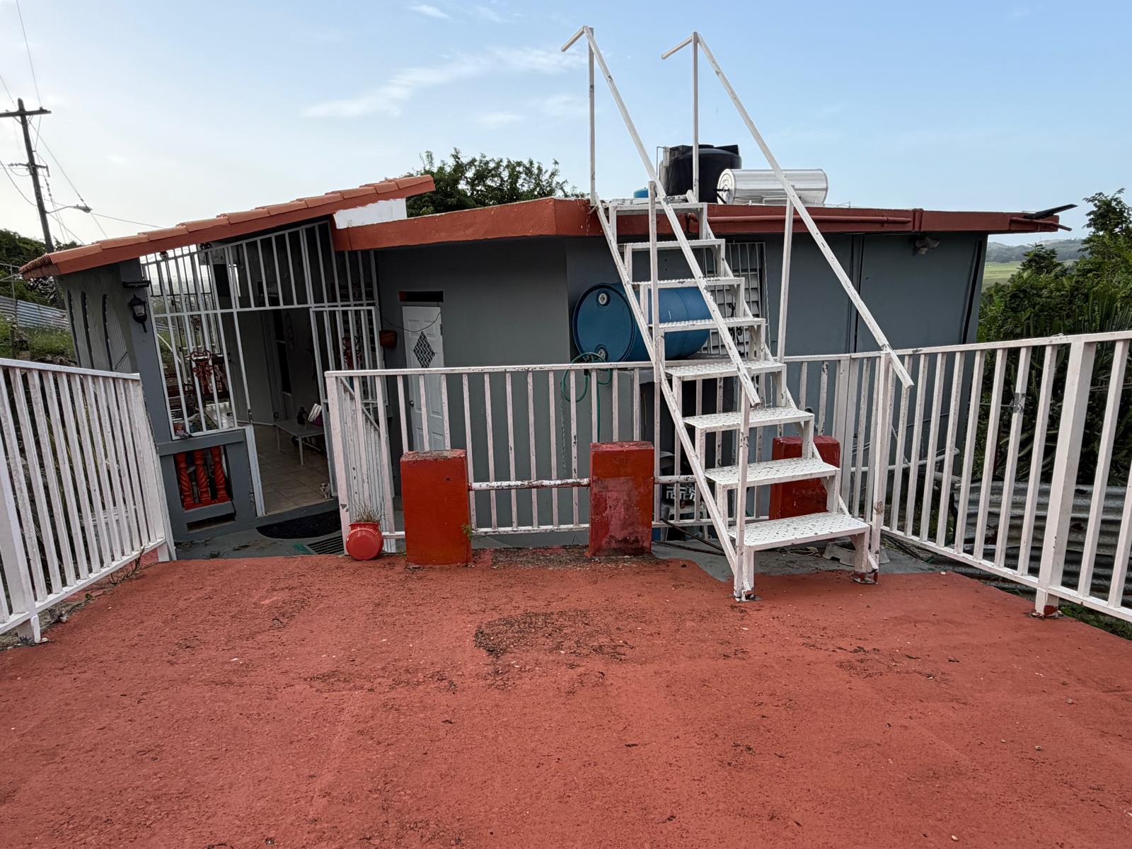RE/MAX real estate, Puerto Rico, Arecibo, Single-Story Country Home with City Hato Viejo, Arecibo