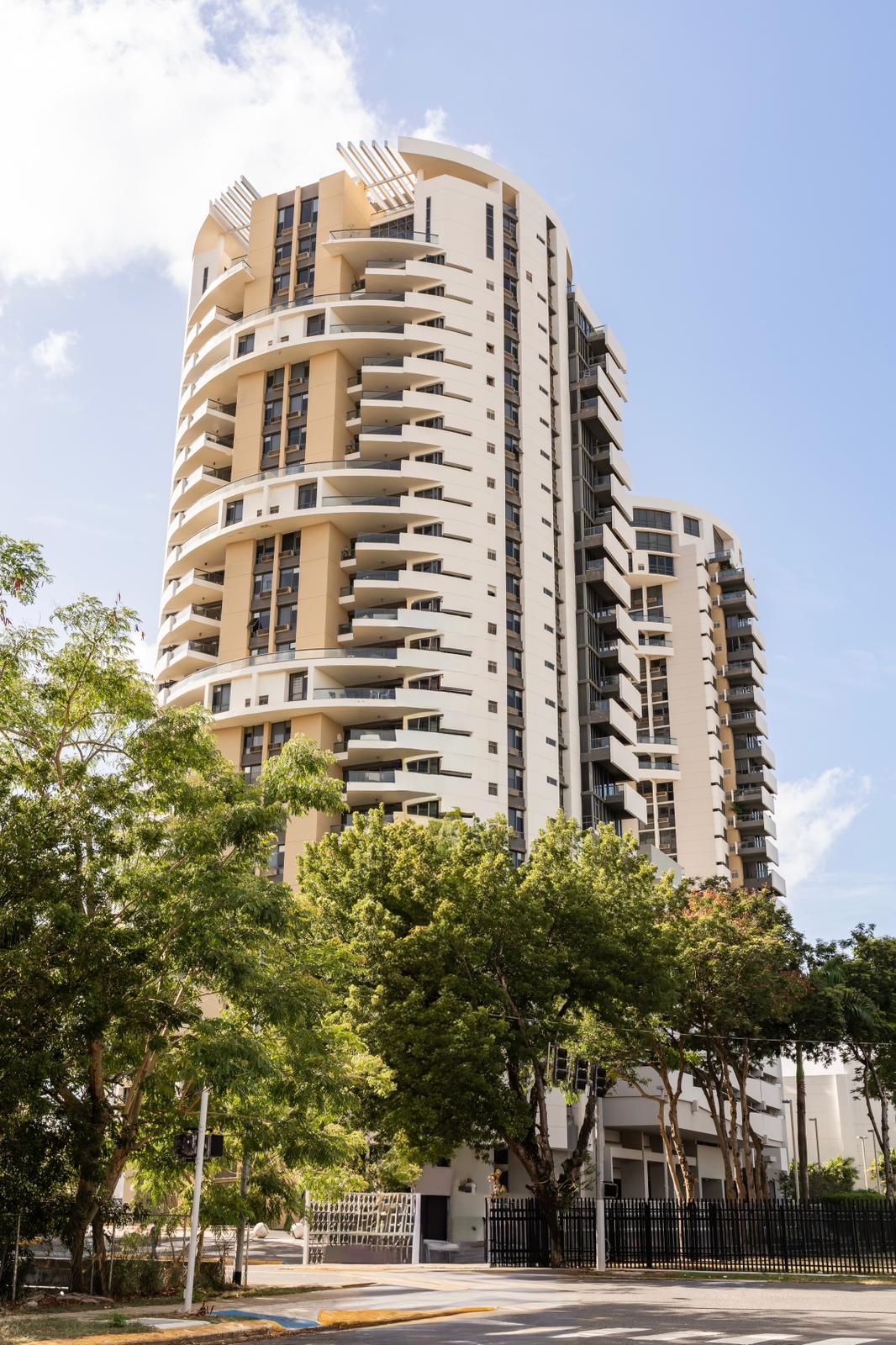 RE/MAX real estate, Puerto Rico, Hato Rey, Luxury Fully Furnished Residence at Quantum Metrocenter