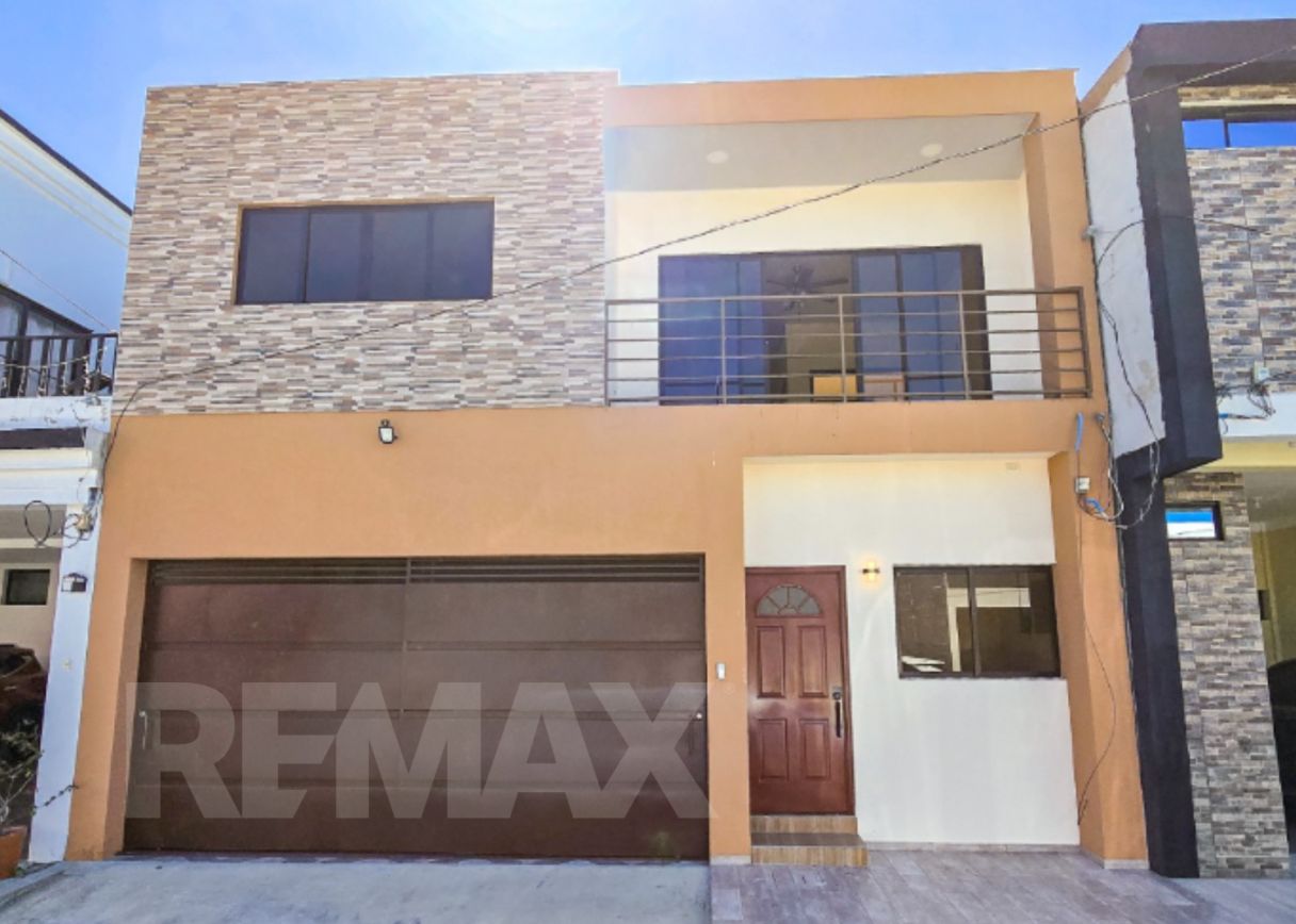 CASA EN VENTA RESIDENCIAL SINAI. ZONA PRIVADA. SANTA ANA