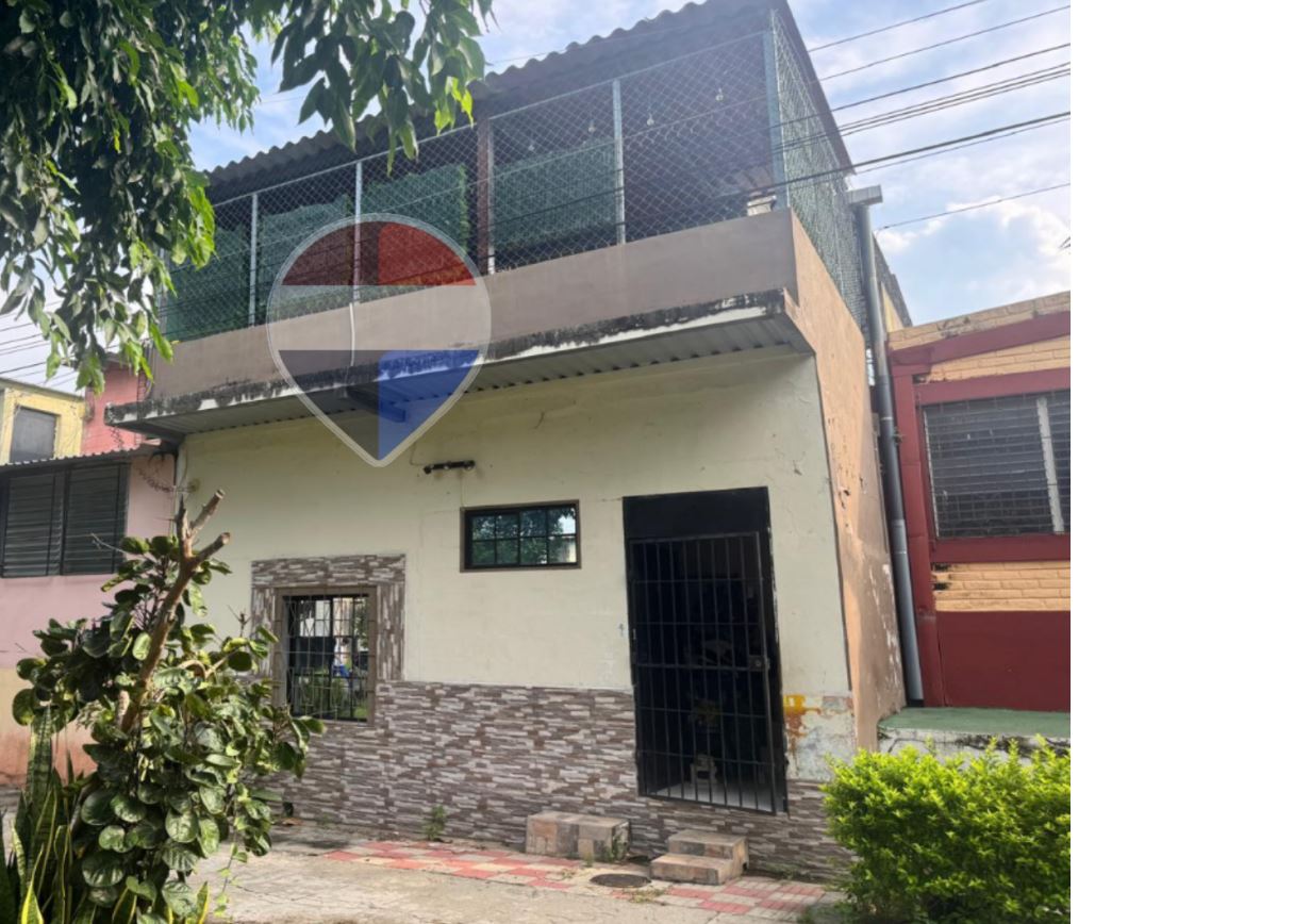 CASA EN VENTA!! COLONIA IVU, SANTA ANA