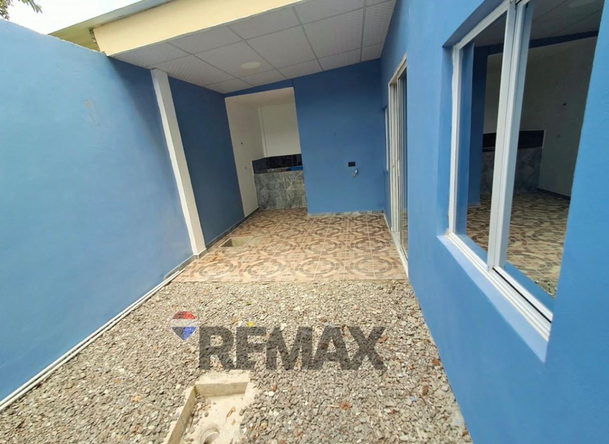 CASA EN VENTA EN LOTIFICACION SAN JUAN, SANTA ANA