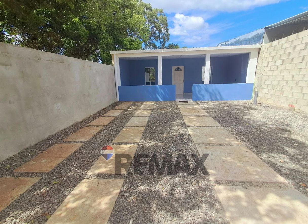 CASA EN VENTA EN LOTIFICACION SAN JUAN, SANTA ANA