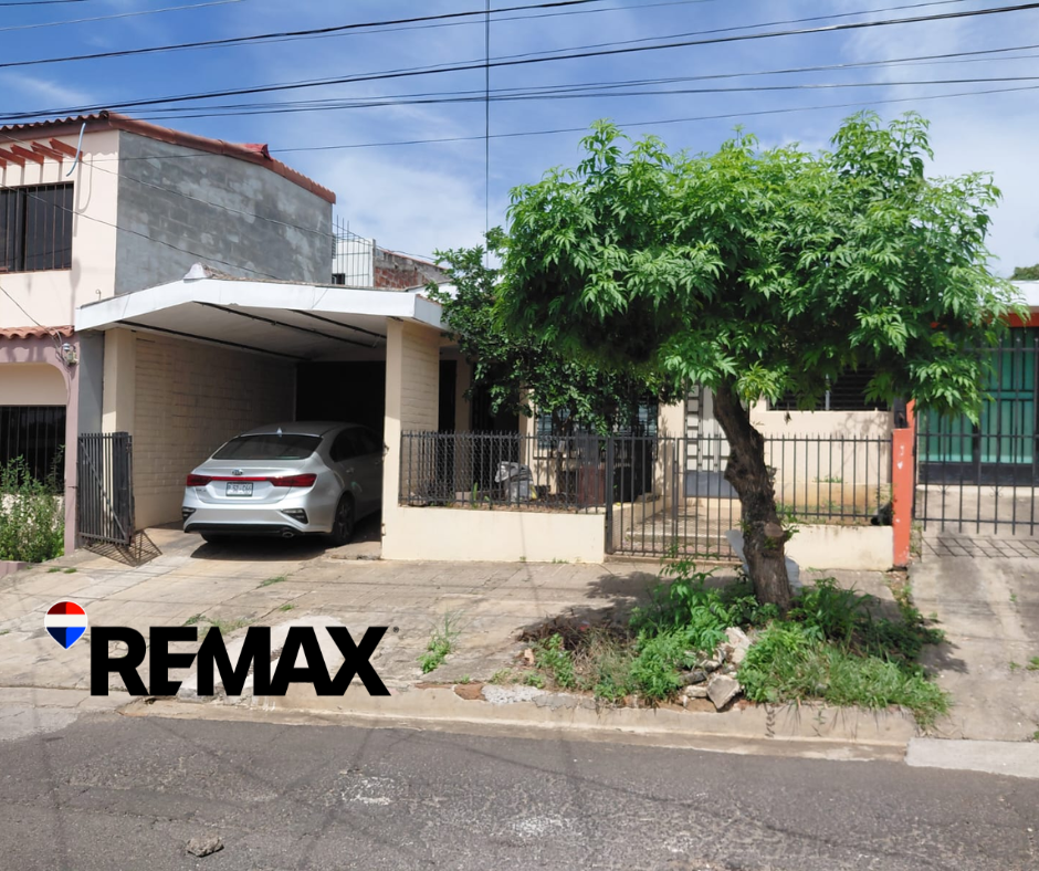 FOR SALE! Spacious Property in Barrio San Antonio, Ahuachapán