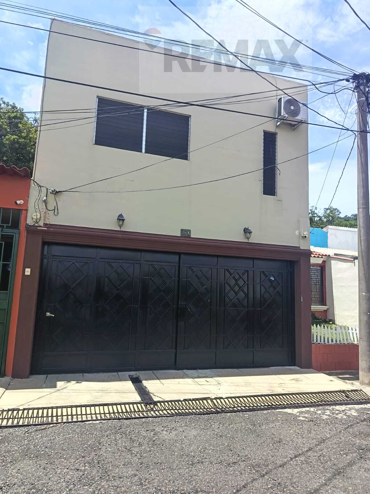 HERMOSA CASA EN RESIDENCIAL PRIVADA SANTA LUCIA II,SANTA ANA