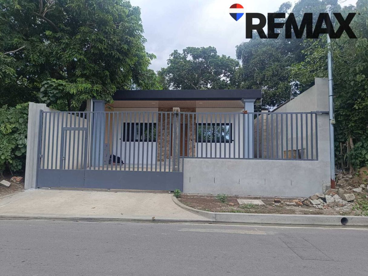 Hermosa y moderna casa familiar a estrenar, ubicada a tan solo 5 minutos de Metrocentro Lourdes Colon