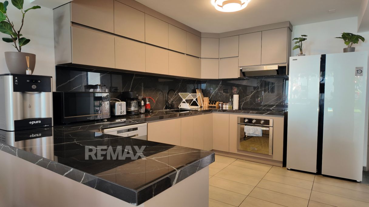 VILLA ESCALONIA – RESIDENCIAL MONTE CARLO — FURNISHED HOME WITH A POOL IN COLONIA ESCALÓN