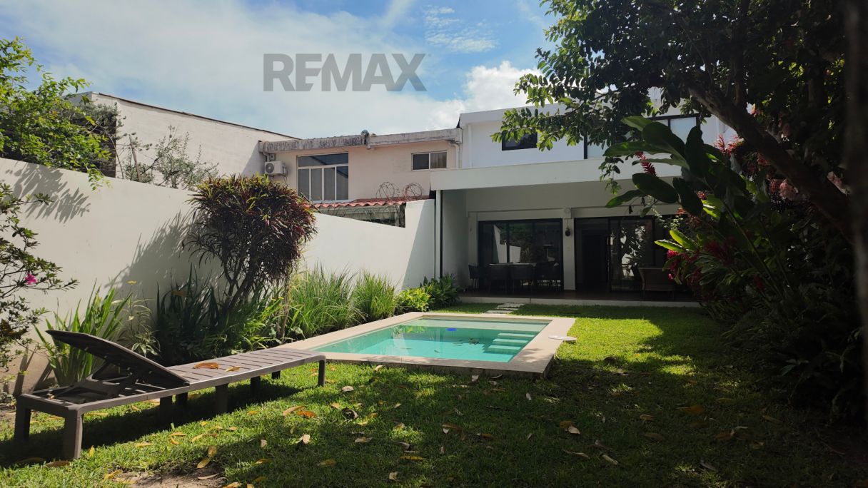 VILLA ESCALONIA – RESIDENCIAL MONTE CARLO — FURNISHED HOME WITH A POOL IN COLONIA ESCALÓN