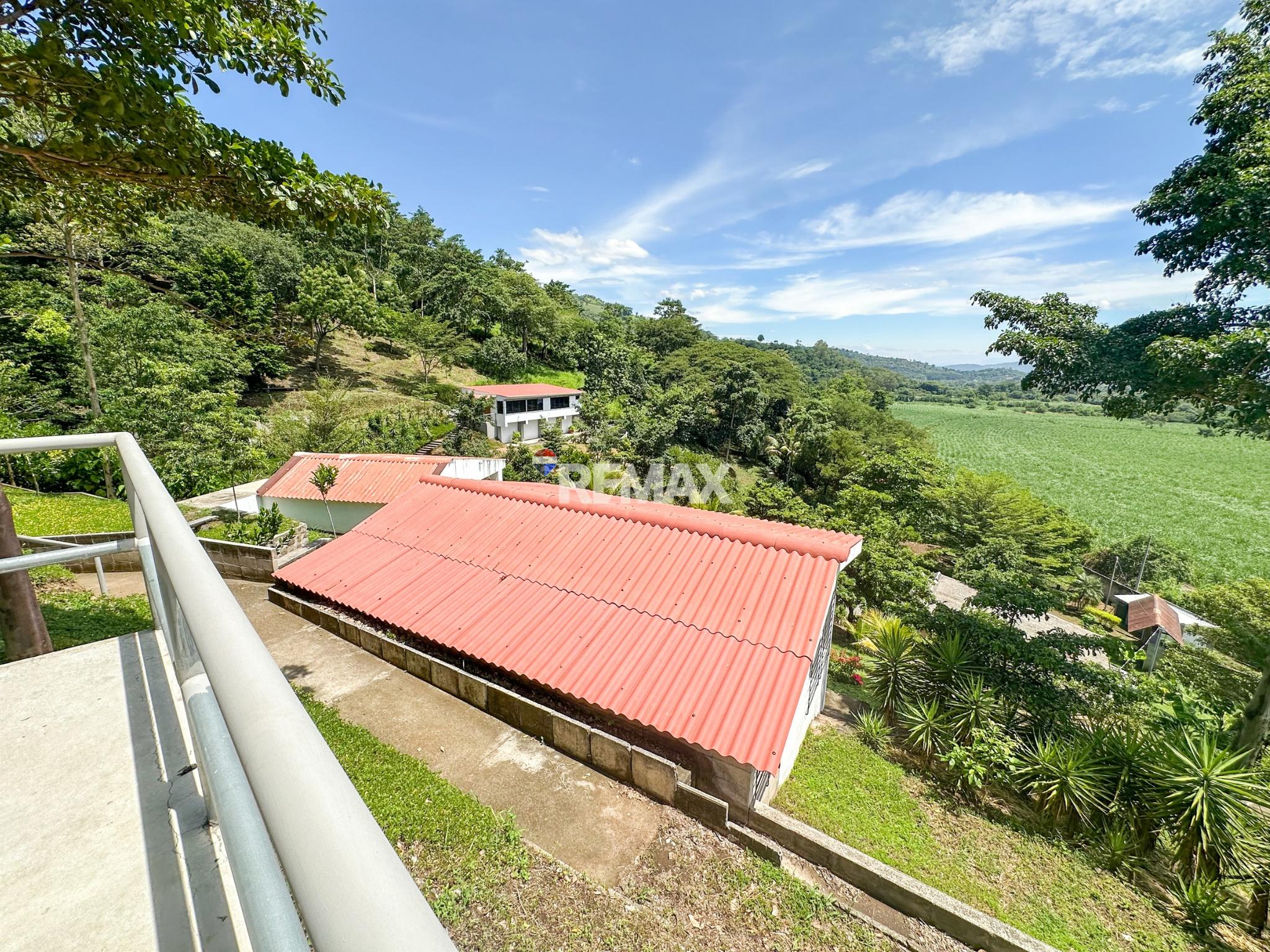 Recreational Estate with Volcano Views — Tepecoyo, La Libertad