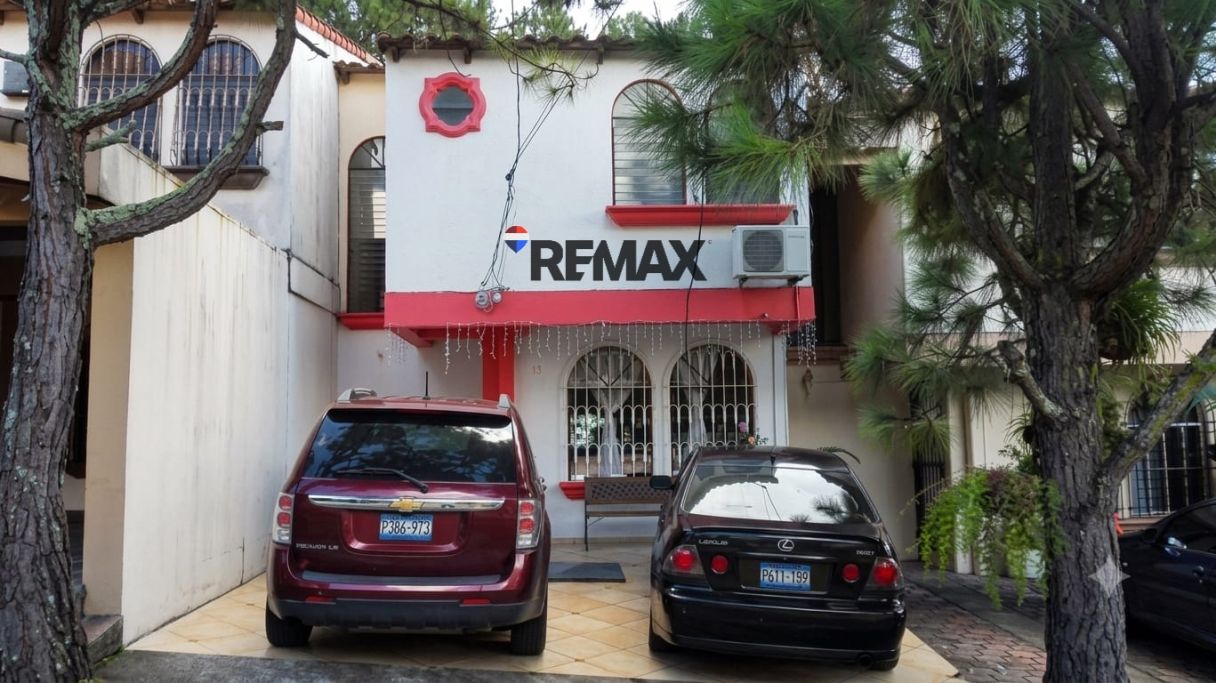 RESIDENCIAL PINARES DE SUIZA | CASA EN VENTA | SANTA TECLA
