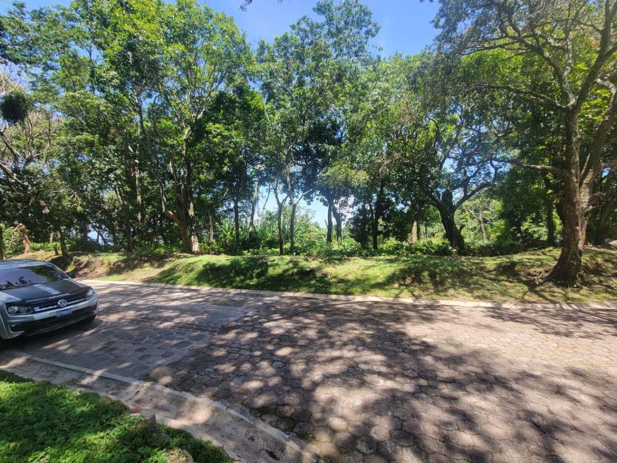 TERRENO EN VENTA EN RESIDENCIAL EL CORTIJO, AYAGUALO, SANTA TECLA, LA LIBERTAD