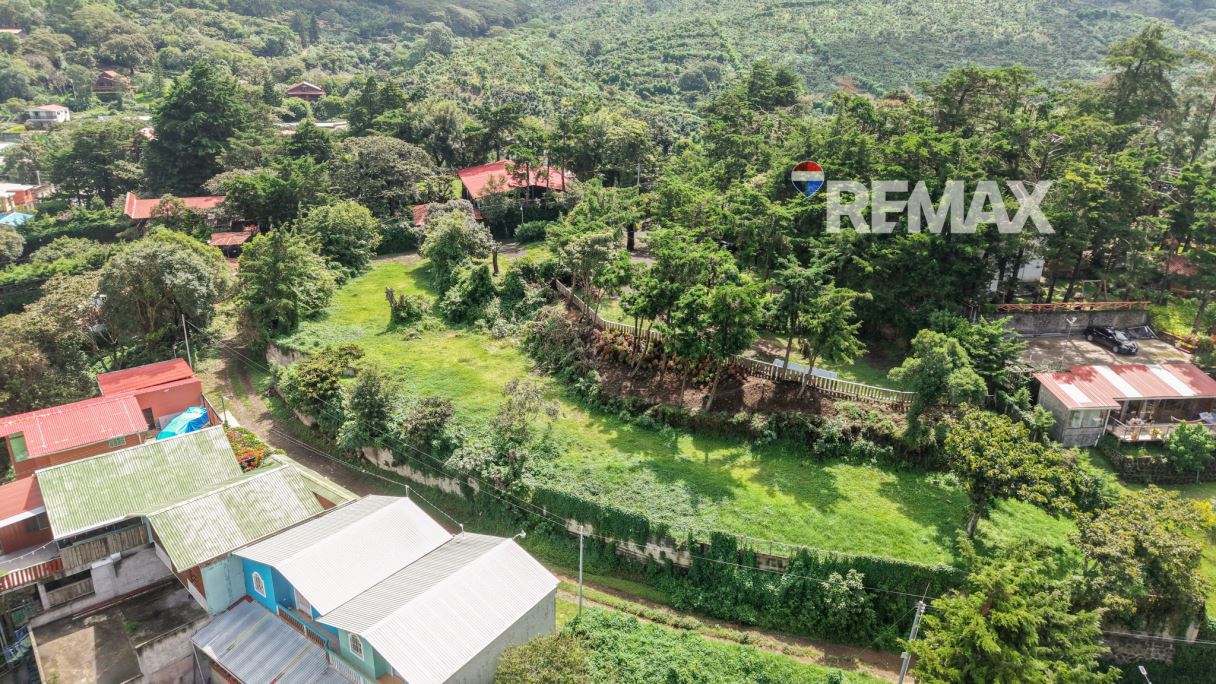 TERRENO CON VISTA PANORAMICA UNICA EN LOS NARANJOS