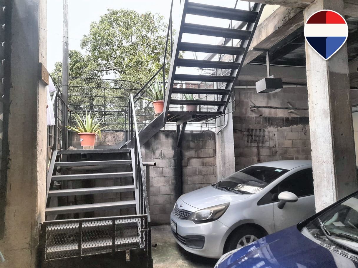 INMUEBLE DE USO COMERCIAL EN ALQUILER – COLONIA BERNAL, SAN SALVADOR