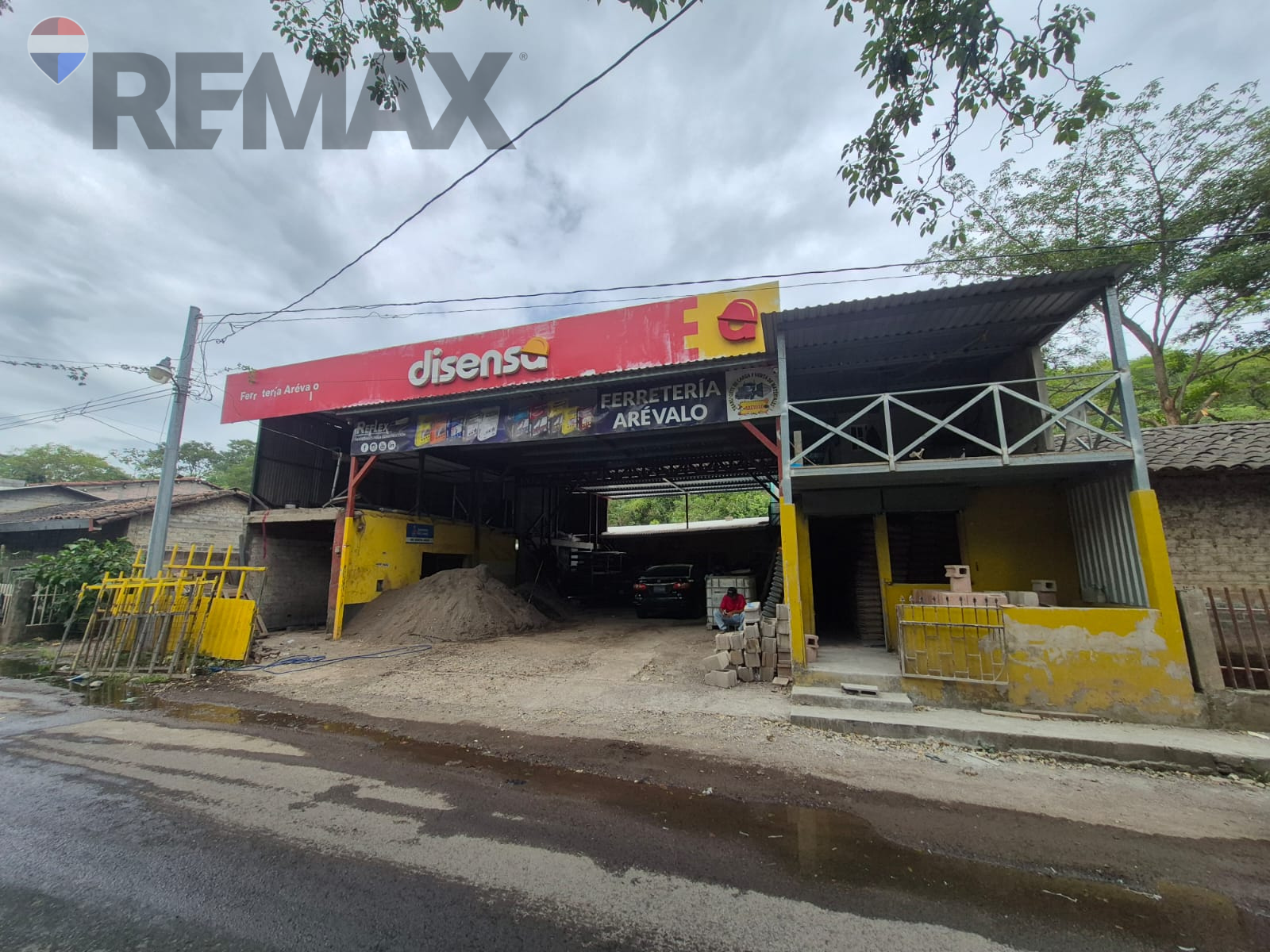 COMMERCIAL INVESTMENT OPPORTUNITY / HARDWARE STORE + PROPERTY FOR SALE IN LOLOTIQUILLO, MORAZÁN! |
